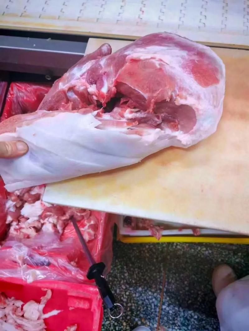 宇東工廠大豬分割鮮品詳解 去皮前尖、帶皮前尖與去肘黃牛